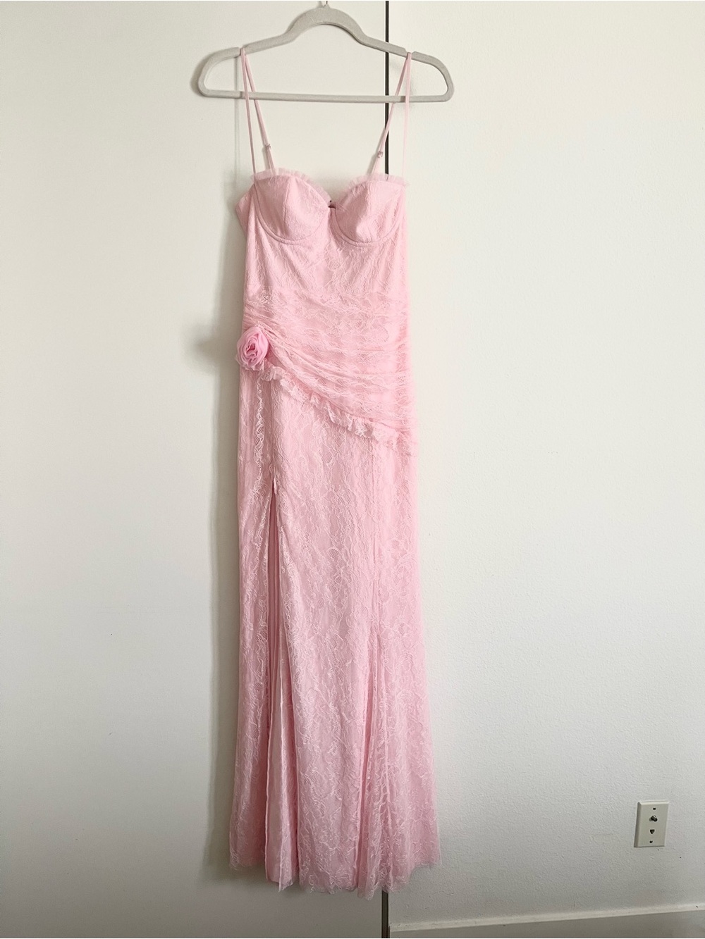 NWT! MAJORELLE Salma Gown in Baby Pink - Picture 7 of 8
